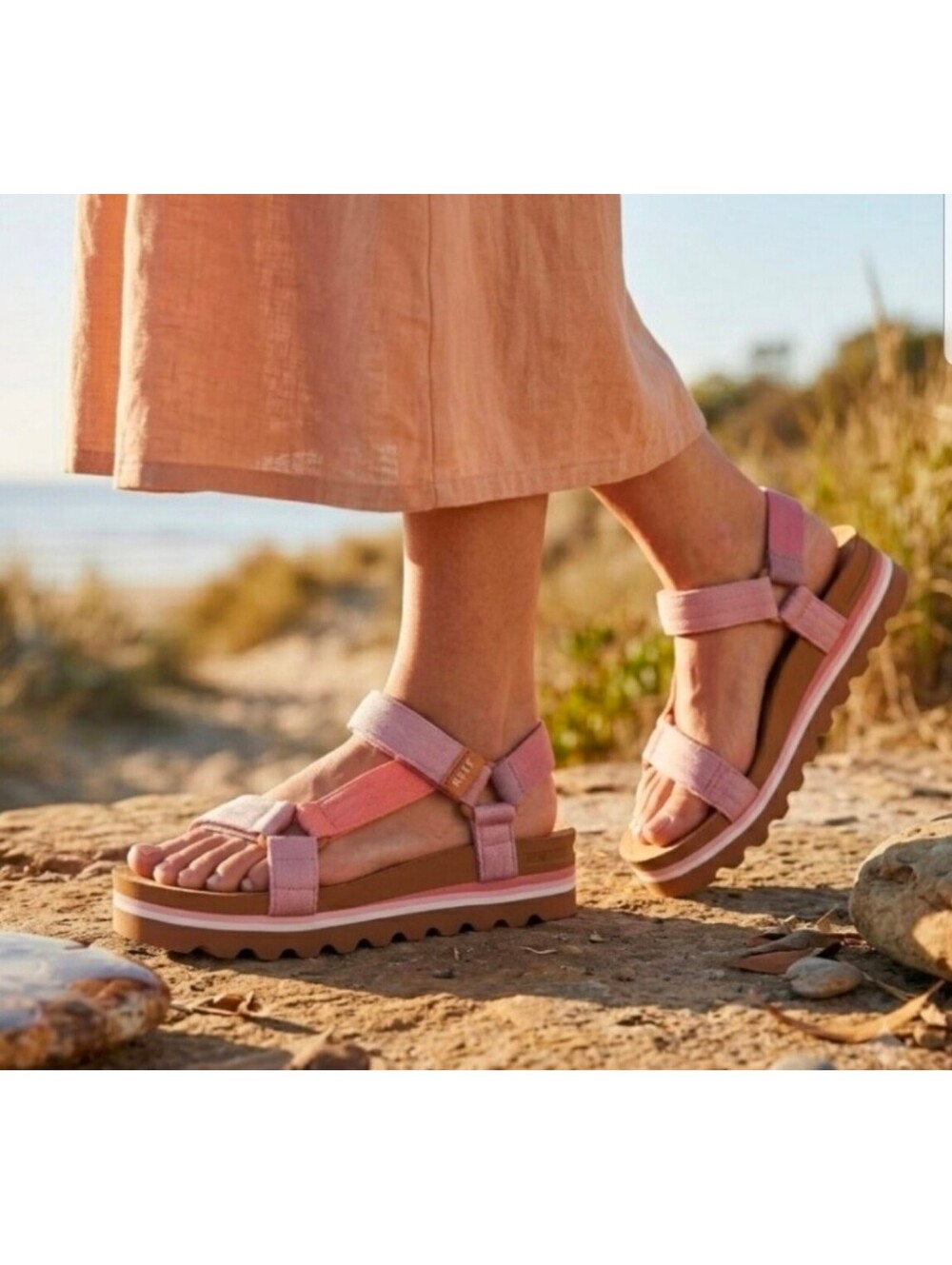 Reef Women's Pink Platform Sandals with Cork Footbed NWT size 9